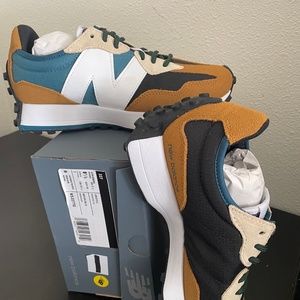 New Balance 327 Size 8.5 WS327TG